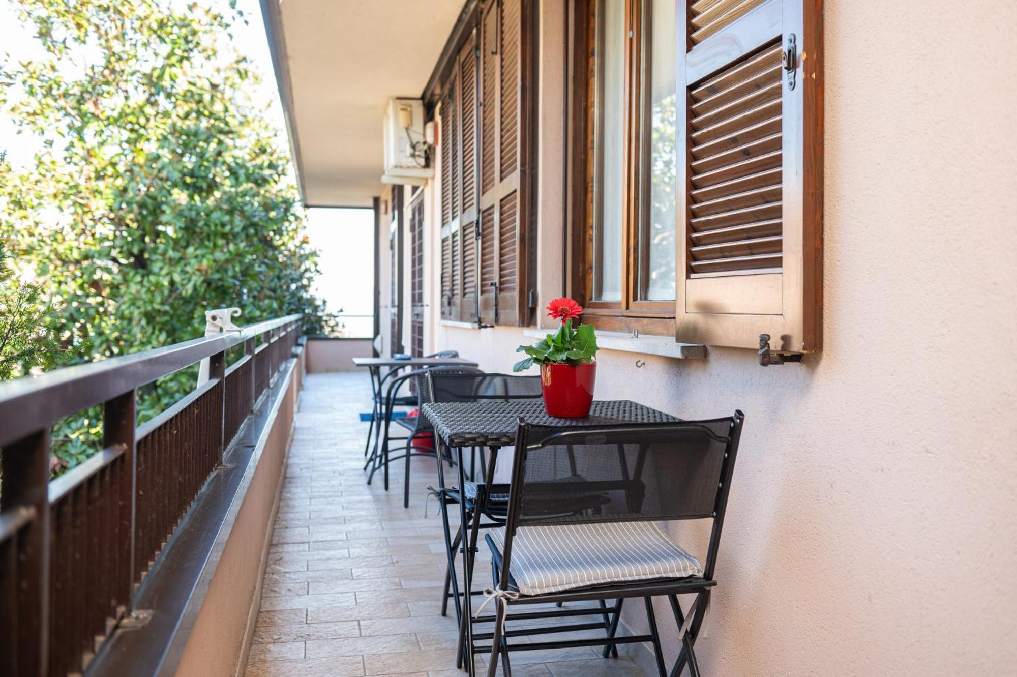 Casa Lugana 9 - Monolocale Con Piscina Fronte Lago سيرمِيوني المظهر الخارجي الصورة